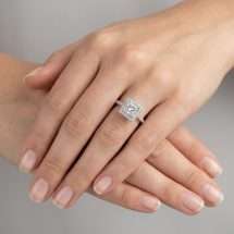9ct Gold 0.75cts Princess Cut Diamond Halo Ring