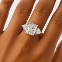 18ct Gold Radiant And Trilliant Cut 3.20ct Lab Diamond 3 Stone