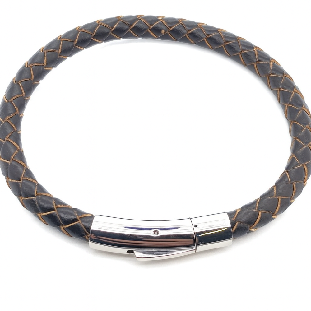 BRC132BRN-brown-leather-gents-bracelet-polished-steel-clasp-front-image BRC132BRN-brown-leather-gents-bracelet-polished-steel-clasp-front-image