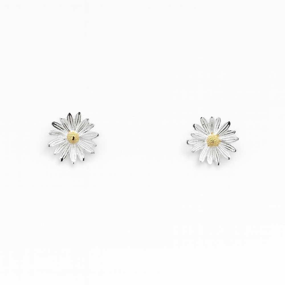 H3895-D-sterling-silver-and-gold-daisy-petals-stud-earrings-main-image H3895-D-sterling-silver-and-gold-daisy-petals-stud-earrings-main-image