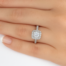 18ct White Gold 0.50ct Diamond With 0.25cts Halo Ring