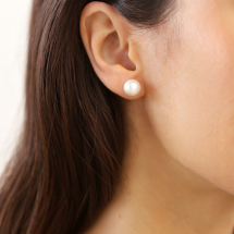 9ct Yellow Gold 8mm Round Cultured Pearl Stud Earring