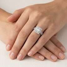 9ct Gold 0.63cts Baguette Diamonds Halo Ring