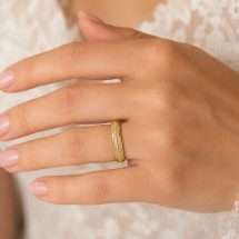 18ct Yellow Gold 4mm Diamond Cut Sparkle Wedding Ring