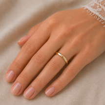 18ct Yellow 2.5mm Traditional Court Wedding Ring