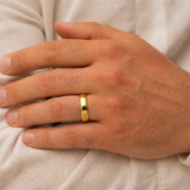 18ct Yellow 4mm Light Traditional Court Wedding Ring