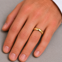18ct Yellow 4mm Medium Traditional Court Wedding Ring