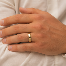 18ct Gold 5mm Medium Traditional Court Wedding Ring
