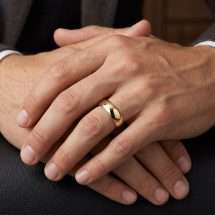 18ct Yellow 6mm Medium Traditional Court Wedding Ring
