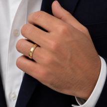 9ct Yellow Gold Men's 5mm Court Beaded Edge Wedding Ring