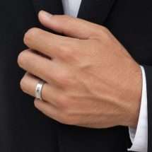 Argentium 5mm Traditional Court Matt Centre Wedding Ring