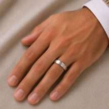 Argentium 5mm Flat Court Matt Centre Wedding Ring