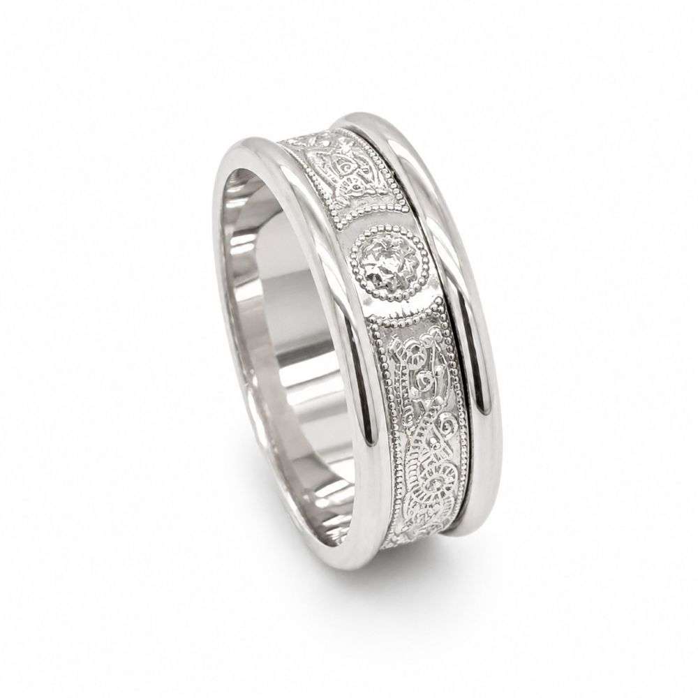 RSLD-034 Sterling silver celtic warrior centre wedding ring front image