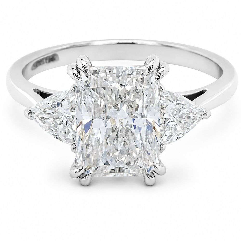 R5405-8460LGPT-Platinum-2.65ct-Radiant-Centre-Trilliant-Sides-Lab-Diamond-3-Stone-front-image R5405-8460LGPT-Platinum-2.65ct-Radiant-Centre-Trilliant-Sides-Lab-Diamond-3-Stone-front-image