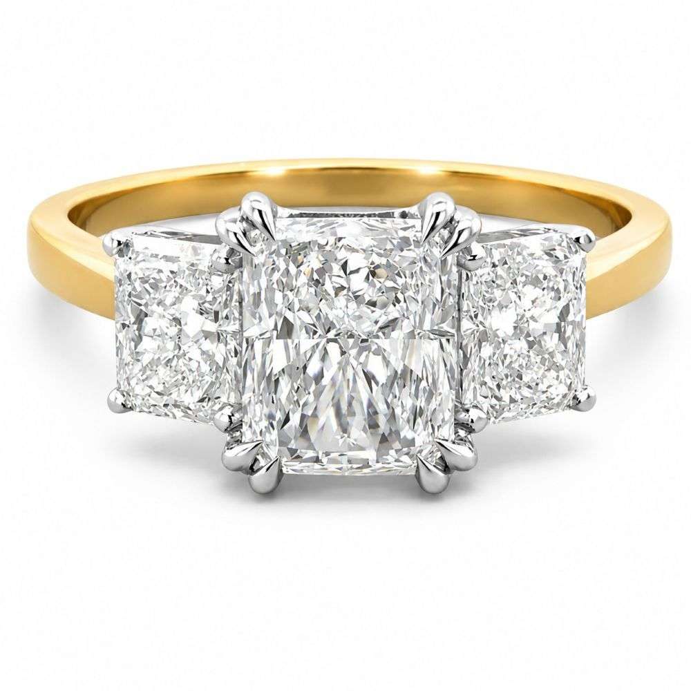 R5407-7955LGY18-18ct-Gold-2.50ct-Radiant-Lab-Diamond-3-stone-graduated-ring-front-image R5407-7955LGY18-18ct-Gold-2.50ct-Radiant-Lab-Diamond-3-stone-graduated-ring-front-image