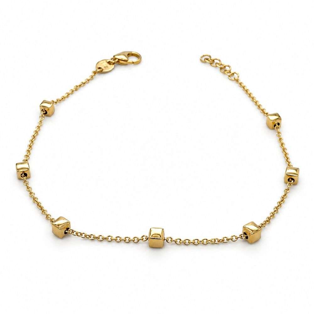 1.20.1222 9ct yellow gold cube station link bracelet front flat image 1.20.1222 9ct yellow gold cube station link bracelet front flat image