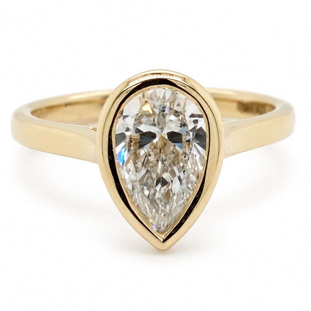 982631-1.50ct 9ct Yellow Gold 1.50ct Pear Shape Bezel Set Solitaire Ring Front Image